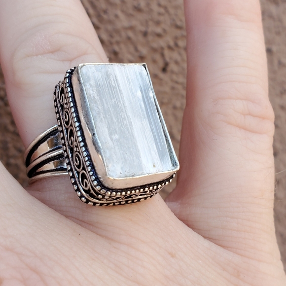 New Selenite 925 Silver Ring. - Picture 5 of 10
